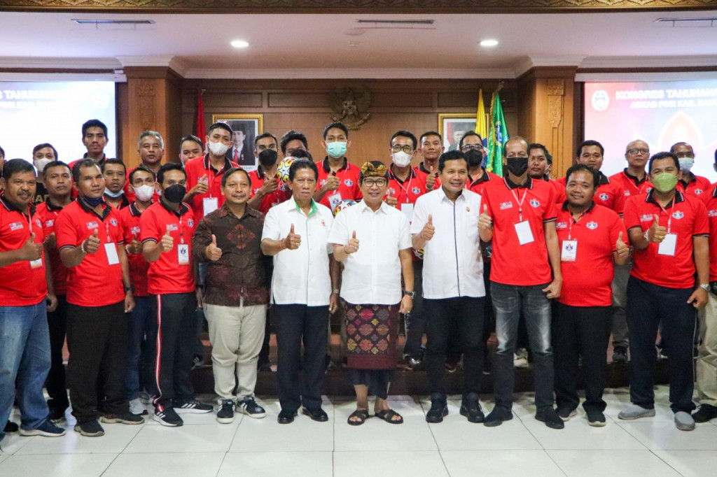 Sekda Badung Adi Arnawa Buka Kongres Tahunan/Askab PSSI Kabupaten Badung